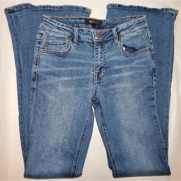Frye Mid-Rise Split Hem Flare Jean Size 2 - Picture 5 of 10